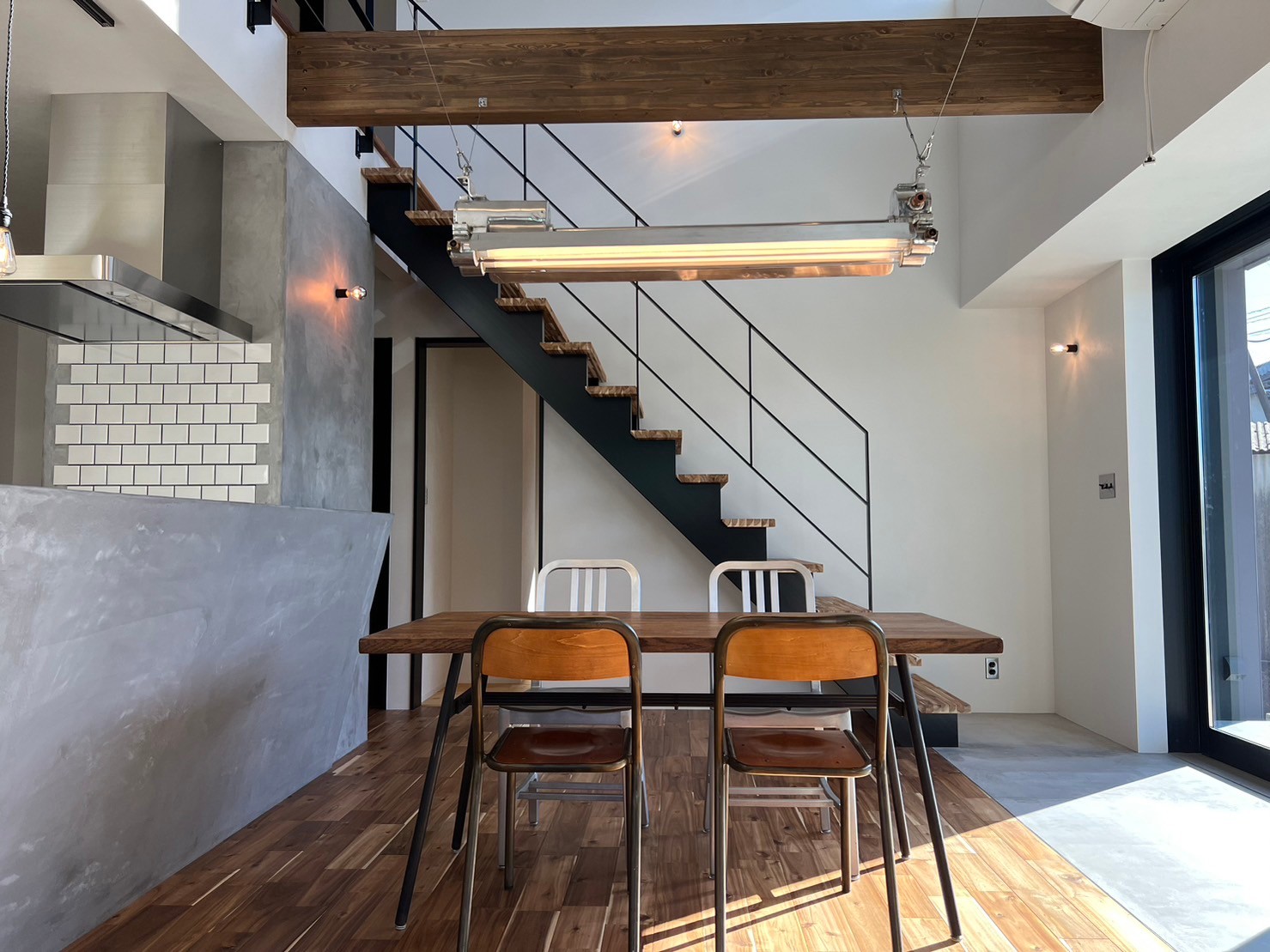 造作キッチンとダイニングの施工事例｜熊本の注文住宅 ラッドビルズ