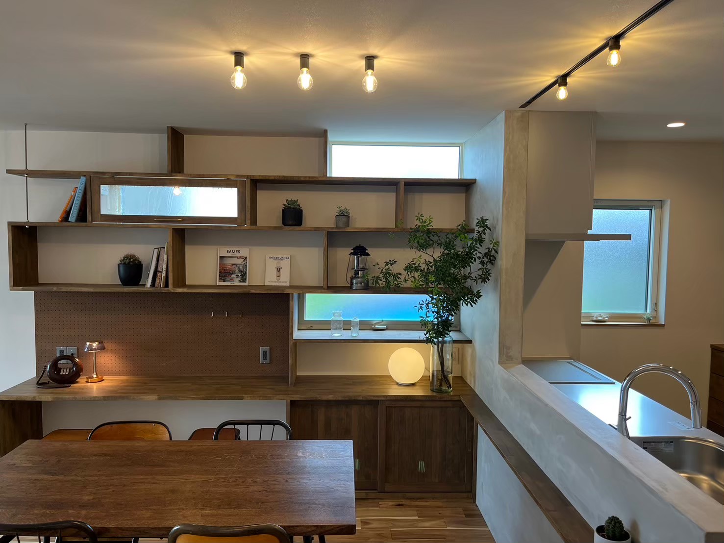 造作キッチンとダイニングの施工事例｜熊本の注文住宅 ラッドビルズ