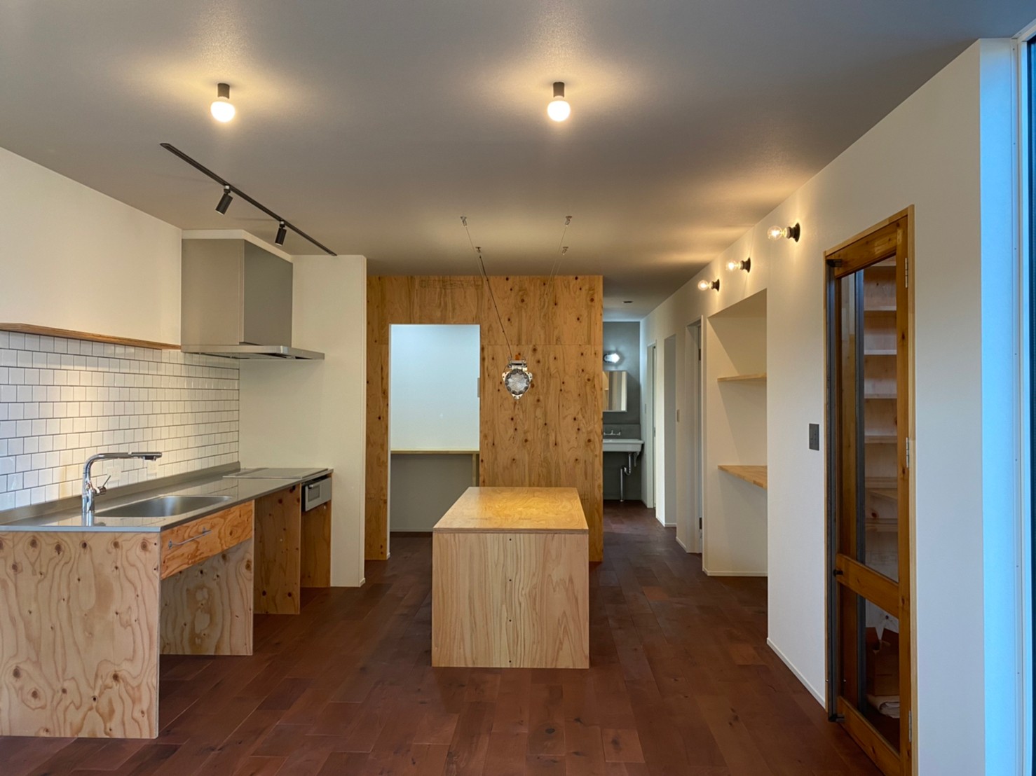 造作キッチンとダイニングの施工事例｜熊本の注文住宅 ラッドビルズ